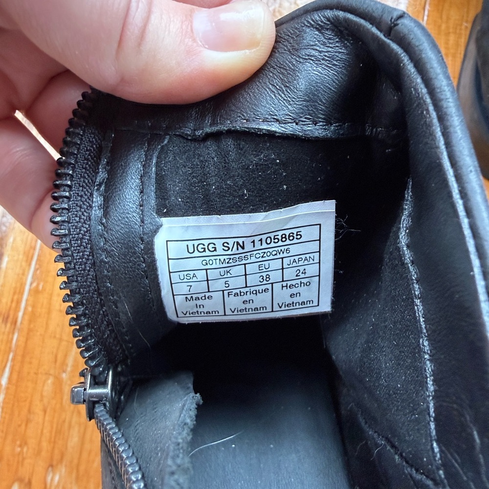 UGG Waterproof Black Ankle Booties with Zipper - Picture 5 of 6